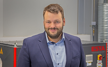 Dr. Simon Esser